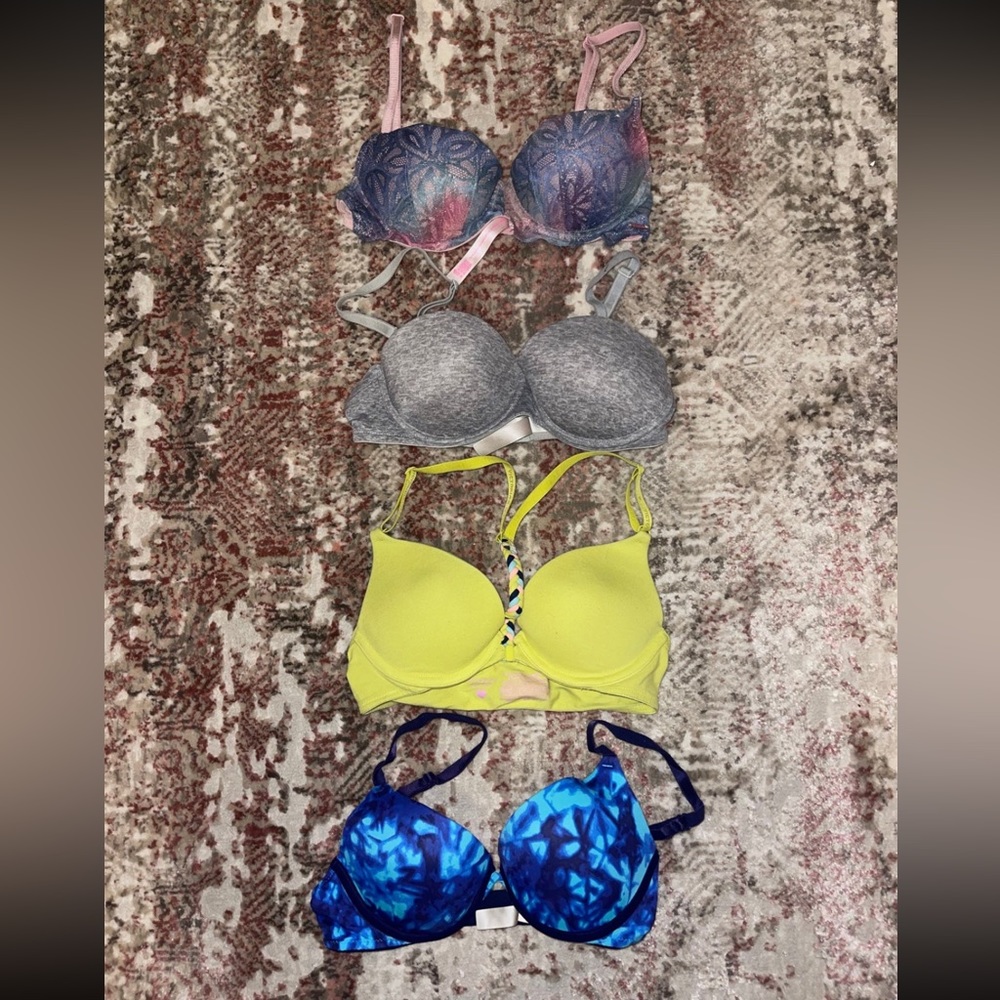 Victoria’s Secret PINK 32B Bra Set